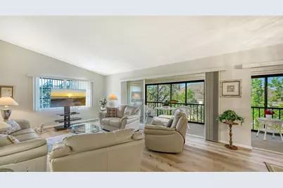 2446 Clubhouse Circle #201, Sarasota, FL 34232 - Photo 2