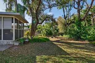 6338 Beechwood Ave, Sarasota, FL 34231 - Photo 42