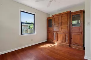 6338 Beechwood Ave, Sarasota, FL 34231 - Photo 12