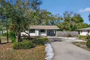 6338 Beechwood Ave, Sarasota, FL 34231 - Photo 2