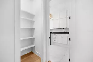 2135 Datura St, Sarasota, FL 34239 - Photo 16