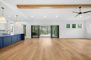 2135 Datura St, Sarasota, FL 34239 - Photo 6