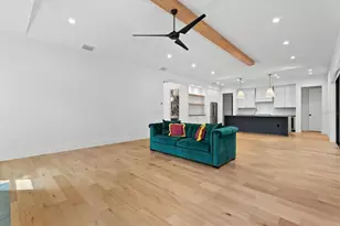 2135 Datura St, Sarasota, FL 34239 - Photo 18