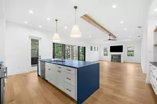 2135 Datura St, Sarasota, FL 34239 - Photo 14