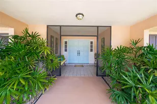 4806 W Country Club Dr, Sarasota, FL 34243 - Photo 8