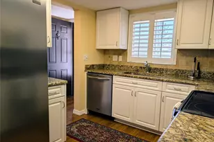 3807 Lake Bayshore Dr, Bradenton, FL 34205 - Photo 8