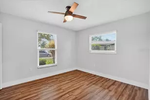 4230 Shady Oaks Ct, Sarasota, FL 34233 - Photo 18