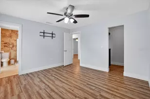 4230 Shady Oaks Ct, Sarasota, FL 34233 - Photo 20