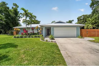 4230 Shady Oaks Court, Sarasota, FL 34233 - Photo 4