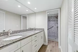 6579 Mauna Loa Blvd, Sarasota, FL 34241 - Photo 12