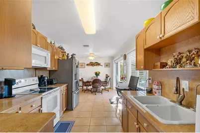 18234 Avonsdale Circle, Port Charlotte, FL 33948 - Photo 12