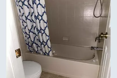 3721 Parkridge Circle #6-104, Sarasota, FL 34243 - Photo 14