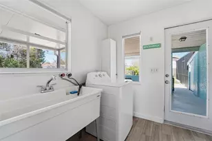 2400 Pine Ct, Nokomis, FL 34275 - Photo 16