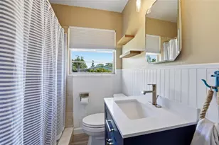 2400 Pine Ct, Nokomis, FL 34275 - Photo 28