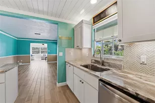 2400 Pine Ct, Nokomis, FL 34275 - Photo 18