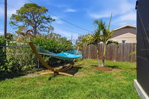 2400 Pine Ct, Nokomis, FL 34275 - Photo 34