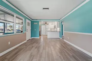 2400 Pine Ct, Nokomis, FL 34275 - Photo 10