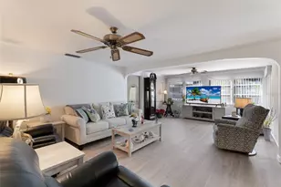 309 57th St, Holmes Beach, FL 34217 - Photo 4