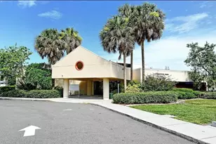 5450 Longwood Run Blvd, Sarasota, FL 34243 - Photo 36