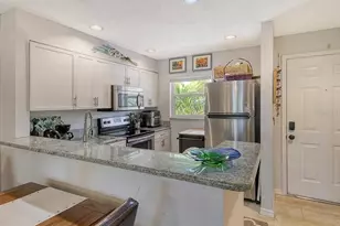 5450 Longwood Run Blvd, Sarasota, FL 34243 - Photo 4