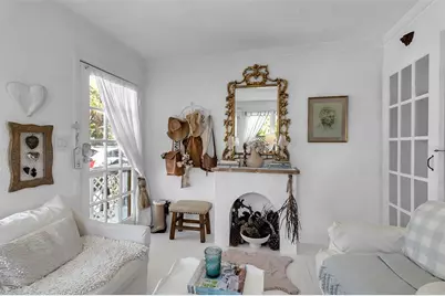 2562 Ashton Road, Sarasota, FL 34231 - Photo 10