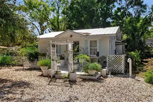 2562 Ashton Rd, Sarasota, FL 34231 - Photo 4