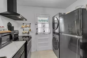 2562 Ashton Rd, Sarasota, FL 34231 - Photo 16
