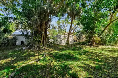 2562 Ashton Road, Sarasota, FL 34231 - Photo 24