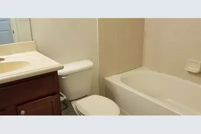 8082 Moonstone Drive #17-101, Sarasota, FL 34233 - Photo 12