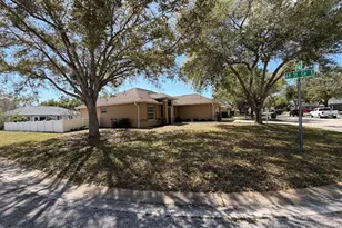 6839 34th Ave E, Palmetto, FL 34221 - Photo 4