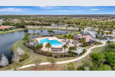 15407 Helmsdale Place, Lakewood Ranch, FL 34202 - Photo 32