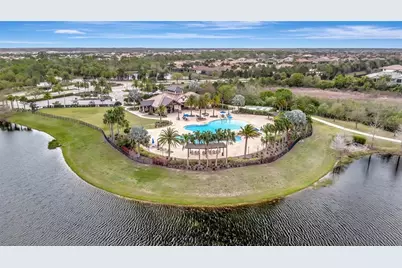 15407 Helmsdale Place, Lakewood Ranch, FL 34202 - Photo 30