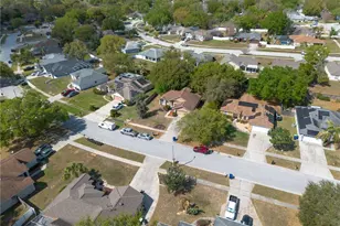 646 Park Valley Cir, Minneola, FL 34715 - Photo 16