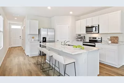 4901 Haines Road N, Saint Petersburg, FL 33714 - Photo 2