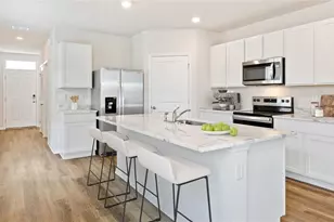 4901 Haines Rd N, Saint Petersburg, FL 33714 - Photo 2