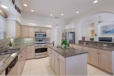 8428 Misty Morning Court, Lakewood Ranch, FL 34202 - Photo 12