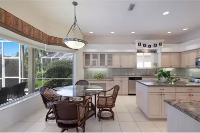8428 Misty Morning Court, Lakewood Ranch, FL 34202 - Photo 10