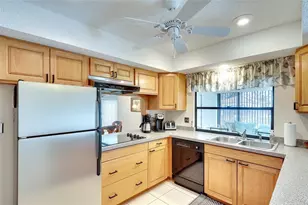 6004 Vivienda Dr, Bradenton, FL 34207 - Photo 14