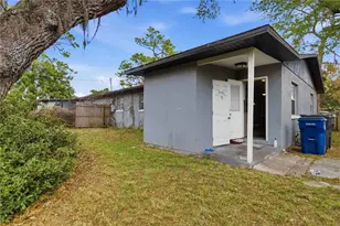 2710 5th St E, Bradenton, FL 34208 - Photo 14