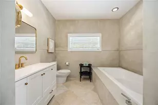 2381 Florinda St, Sarasota, FL 34231 - Photo 18