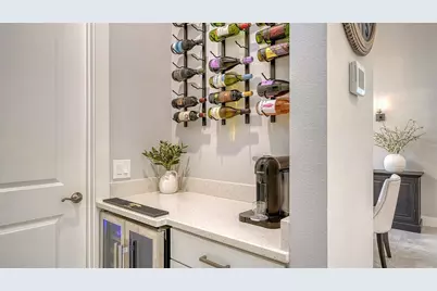 8278 Grande Shores Drive, Sarasota, FL 34240 - Photo 20