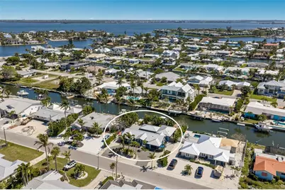 517 70th Street, Holmes Beach, FL 34217 - Photo 44