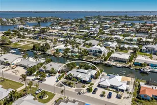 517 70th St, Holmes Beach, FL 34217 - Photo 44