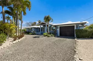 517 70th St, Holmes Beach, FL 34217 - Photo 2
