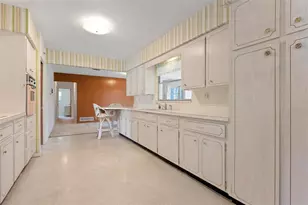 3052 Webber St, Sarasota, FL 34239 - Photo 14