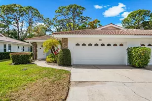 5608 Garden Lakes Dr, Bradenton, FL 34203 - Photo 2