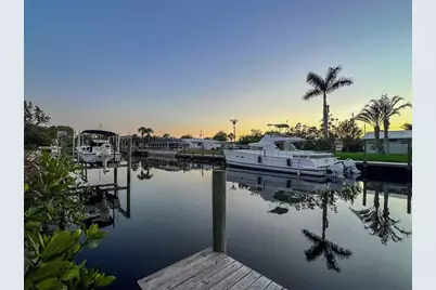 907 22nd Avenue W, Palmetto, FL 34221 - Photo 2