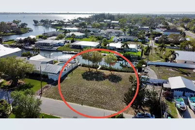 907 22nd Avenue W, Palmetto, FL 34221 - Photo 4