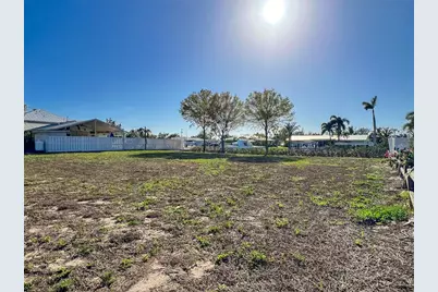 907 22nd Avenue W, Palmetto, FL 34221 - Photo 10