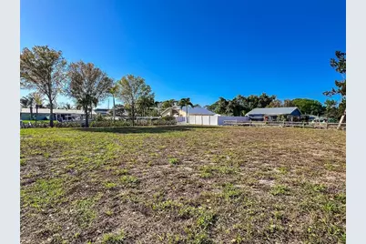 907 22nd Avenue W, Palmetto, FL 34221 - Photo 12